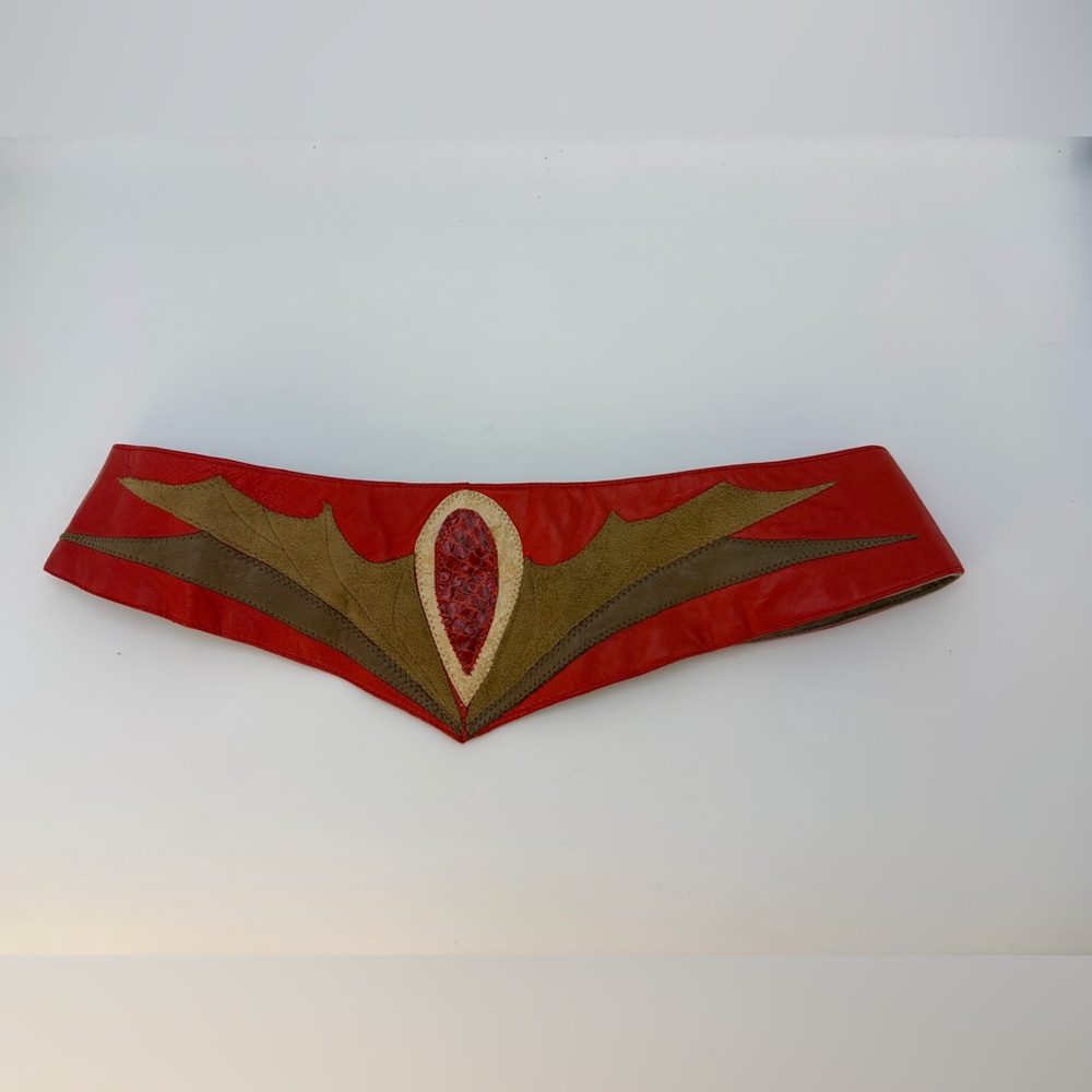 vintage Augustina wearable art leather belt handcrafted Taos New Mexico Size 30